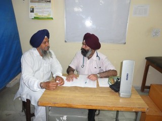 medical-camp-gurmat-parsar-08